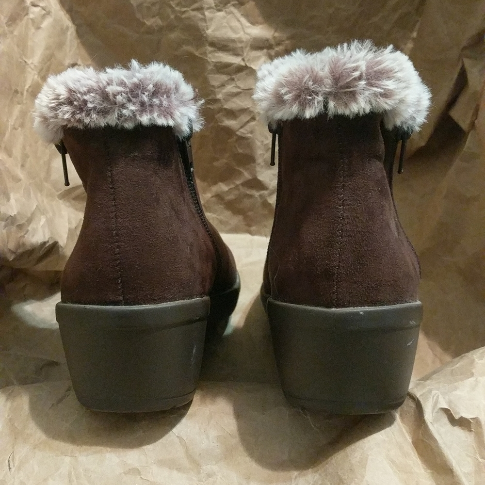 Basic Editions Ankle Boots Size 6 - Picture 3 of 9